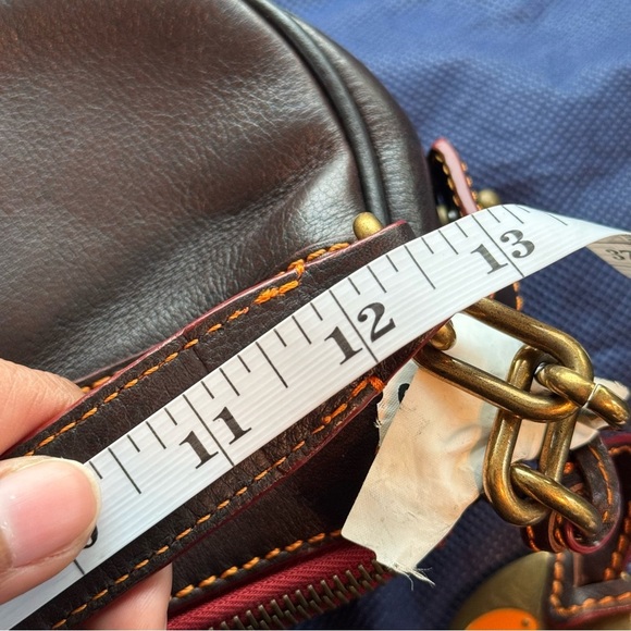 RARE Vintage Dooney & Bourke Brown Pebbled Leather Banana Shoulder Bag - Picture 15 of 15